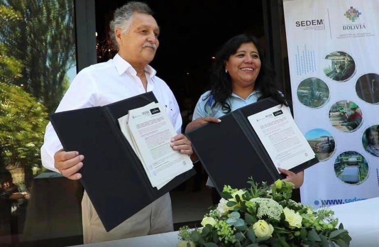 SEDEM FIRMA ACUERDO ESTRATÉGICO CON KOHLBERG PARA QUE ENVIBOL PRODUZCA   400.000 BOTELLAS CHAMPANERAS