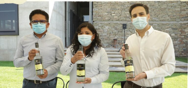 ENVIBOL VENDARÁ 25 MILLONES DE BOTELLAS POR UN MONTO DE BS. 60 MILLONES  PARA LAS DISTINTAS LÍNEAS DE PRODUCCIÓN DE LA  EMPRESA SAIV