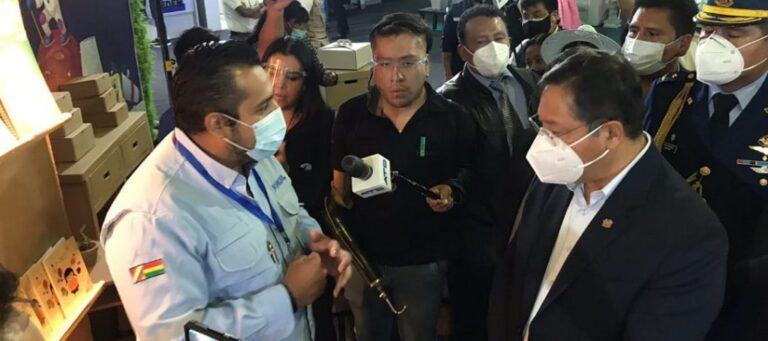PRESIDENTE LUIS ARCE CATACORA  VISITÓ EL STAND DEL SEDEM EN LA FEICOBOL