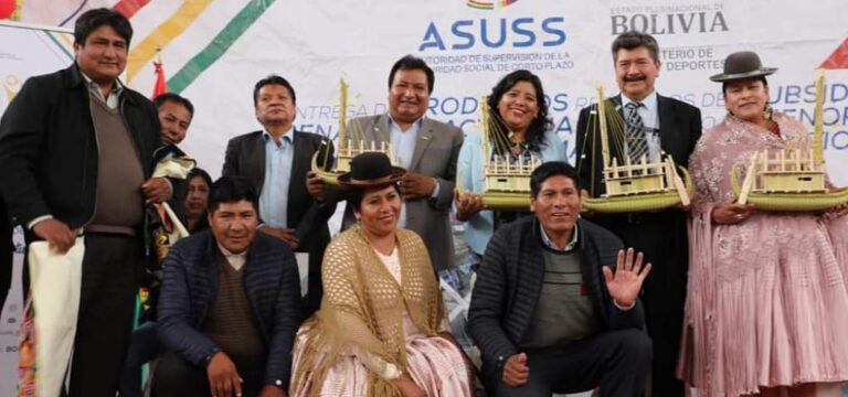GOBIERNO ENTREGA PRODUCTOS REZAGADOS SUBSIDIO PRENATAL LACTANCIA A 14 CENTROS DE ACOGIDA Y 57 MUNICIPIOS DE LA PAZ CON UNA INVERSIÓN DE BS 7 MILLONES