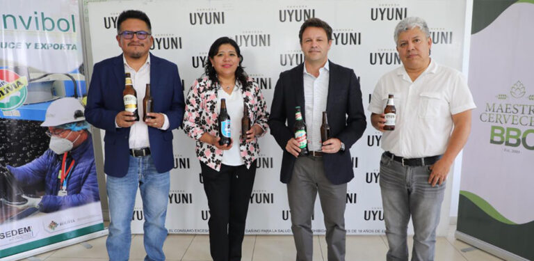 ESTATAL ENVIBOL PROVEERÁ BOTELLAS A BEBIDAS BOLIVIANAS S.A. POR UN VALOR DE BS 2,3 MILLONES
