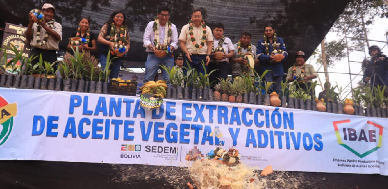 PRESIDENTE ARCE INICIA LA CONSTRUCCIÓN DE LA PLANTA INDUSTRIAL DE EXTRACCIÓN DE ACEITE DE PALMA EN CHIMORÉ