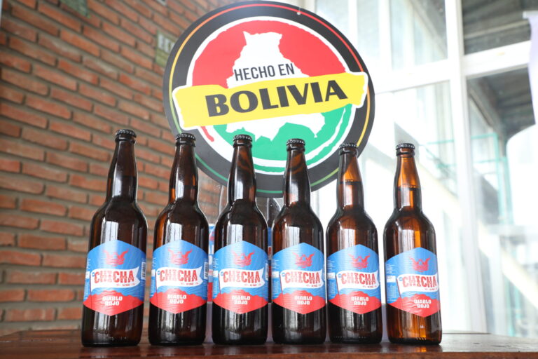 ENVIBOL genera ingresos por más de Bs 111 mil por la venta de botellas a la Cervecería Alemana “PROST”