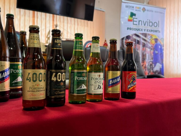 ENVIBOL PROVEERÁ A CERVECERÍA NACIONAL POTOSÍ 1.8 MILLONES DE BOTELLAS CON EL SELLO “HECHO EN BOLIVIA”