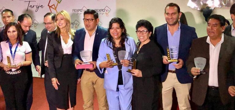 SEDEM RECIBE RECONOCIMIENTO A MEJOR STAND DE INNOVACIÓN Y MEJOR STAND DEL PABELLÓN 5 DE LA FEXPO TARIJA 2022