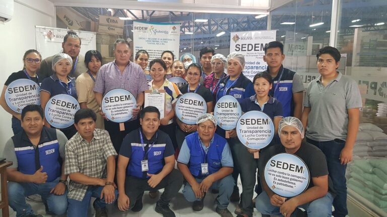 TALLER EN ÉTICA PÚBLICA, “SUSCRIPCIÓN DE COMPROMISOS INSTITUCIONALES”,  Y LEY 974 – DISTRIBUIDORA DE SUBSIDIOS EL REMANSO – SANTA CRUZ DE LA SIERRA