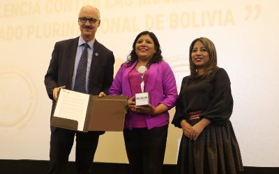 EL SEDEM RECIBE EL PREMIO SELLO DE PLATA, “EMPRESA COMPROMETIDA CON UNA VIDA LIBRE DE VIOLENCIA CONTRA LAS MUJERES EN EL ESTADO PLURINACIONAL DE BOLIVIA”