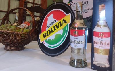 ENVIBOL PROVEERÁ 100 MIL BOTELLAS CON EL SELLO “HECHO EN BOLIVIA” A SINGANI “SAN PEDRO”