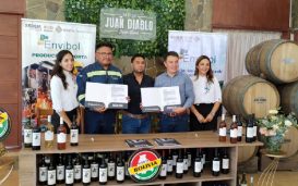 ENVIBOL PROVEERÁ A LA BODEGA “JUAN DIABLO” DE TARIJA 340 MIL BOTELLAS Y OBTENDRÁ INGRESOS POR MÁS DE BS 600 MIL