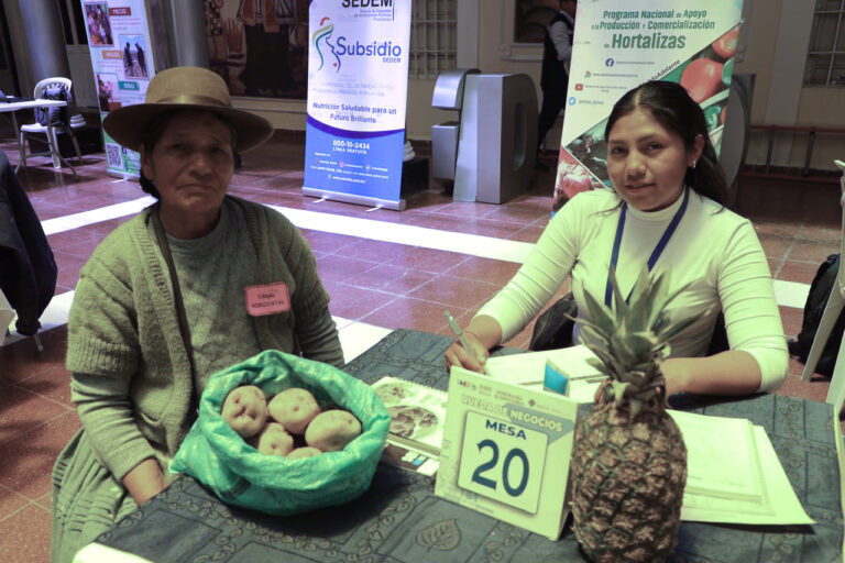 Más de 60 familias productoras participan de la Rueda de Negocios del Subsidio en Oruro