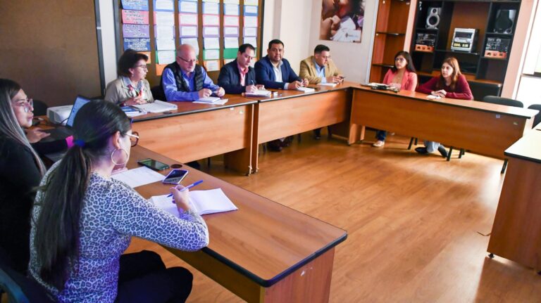 AZÚCAR EN LUGAR DE SALUD: UN DIAGNÓSTICO CRÍTICO DE LA ENTREGA DE SUBSIDIOS A MADRES HASTA 2025